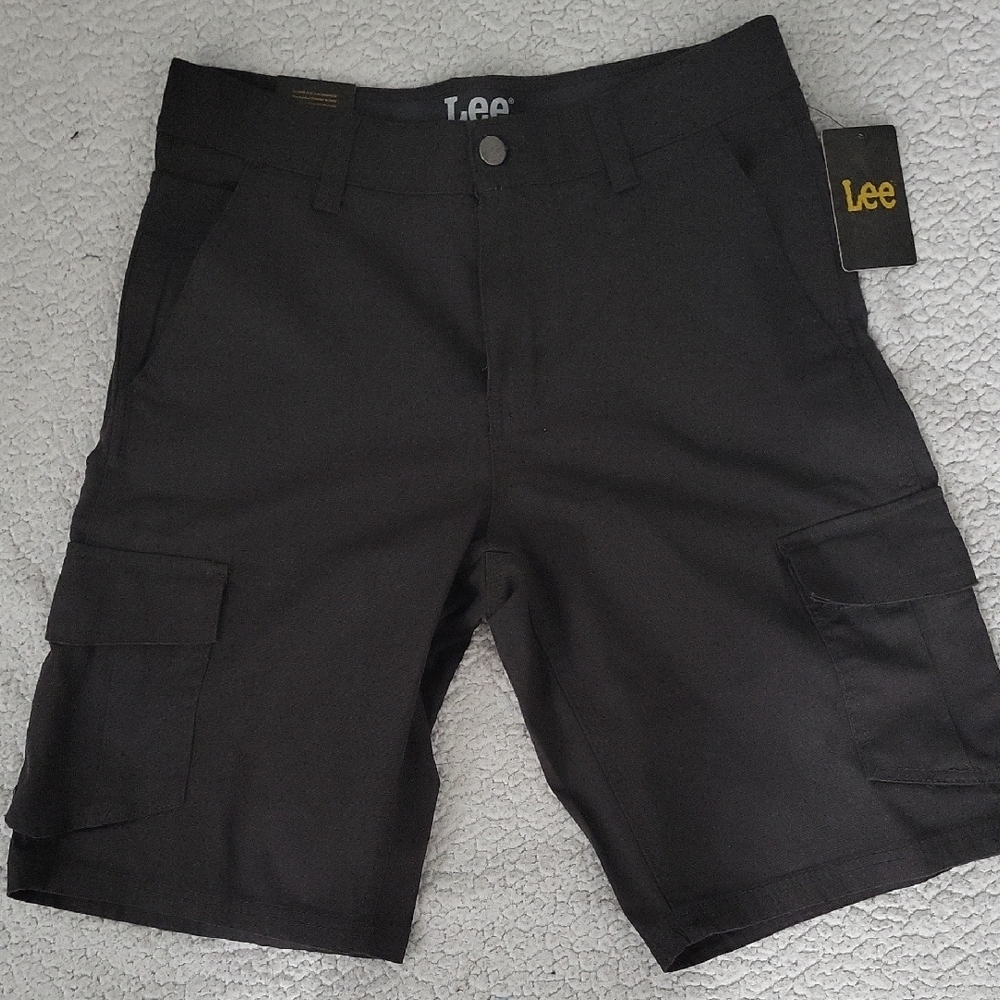 Lee Men's Dark Cargo Shorts - Picture 1 of 5